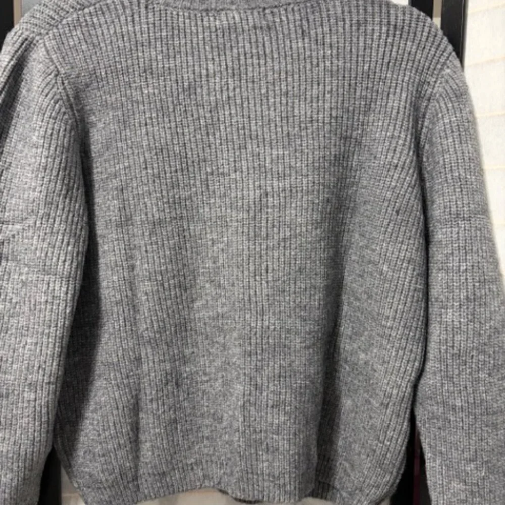 Limassimo Sweater Large Gray Knit Faux‎ Pearl Crochet Flower Coquette Soft Girl